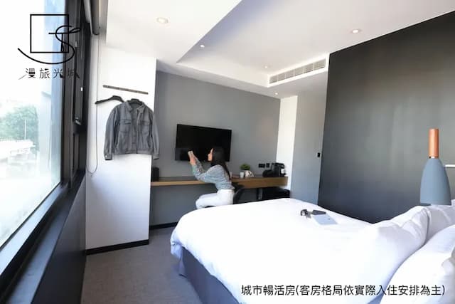 漫旅光城｜近一中商圈、享受低調奢華-高級雙人房-8