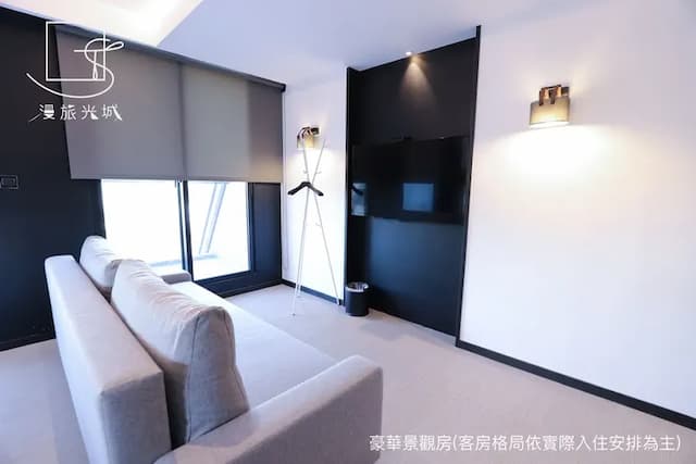 漫旅光城｜近一中商圈、享受低調奢華-豪華景觀房 -附浴缸-8