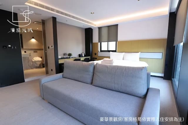 漫旅光城｜近一中商圈、享受低調奢華-豪華景觀房 -附浴缸-7