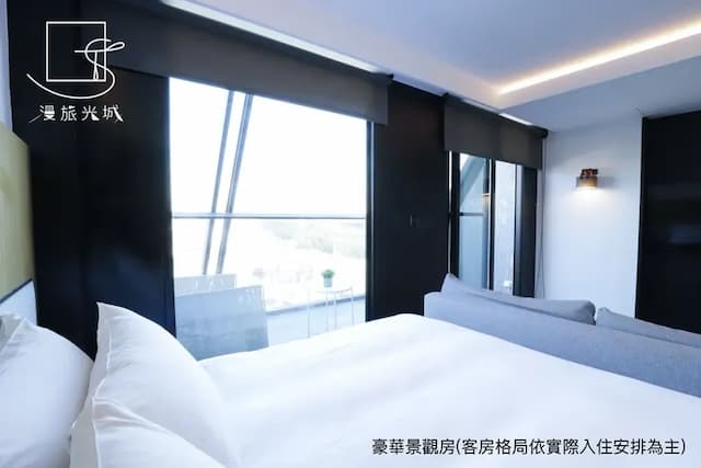 漫旅光城｜近一中商圈、享受低調奢華-豪華景觀房 -附浴缸-2