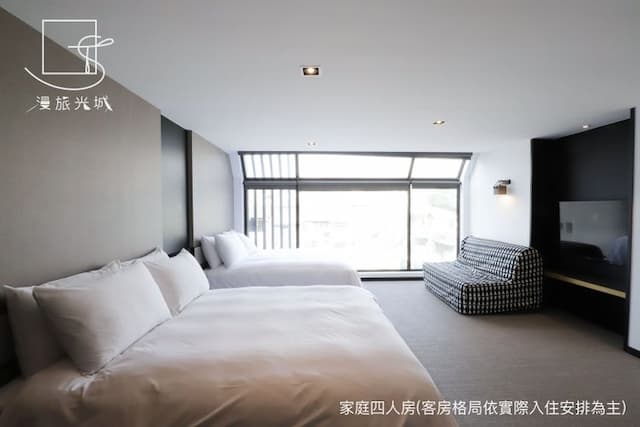 漫旅光城｜近一中商圈、享受低調奢華-豪華四人房-2