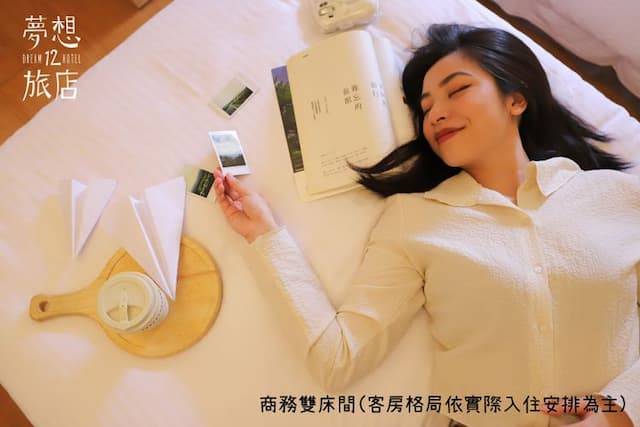 Dream 12 Hotel-Standard Twin Room with Balcony-4