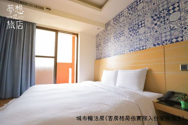 Dream 12 Hotel-Superior Double room with Balcony-3