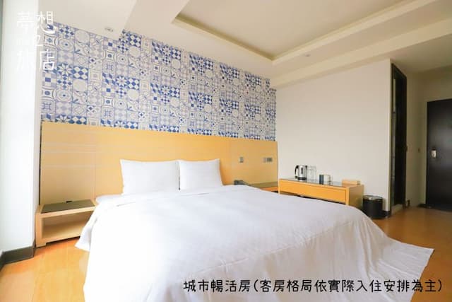 Dream 12 Hotel-Superior Double room with Balcony-1