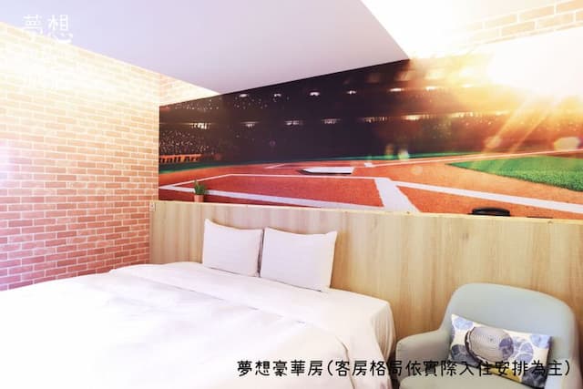 Dream 12 Hotel-Deluxe DoubleRoom with Balcony-9