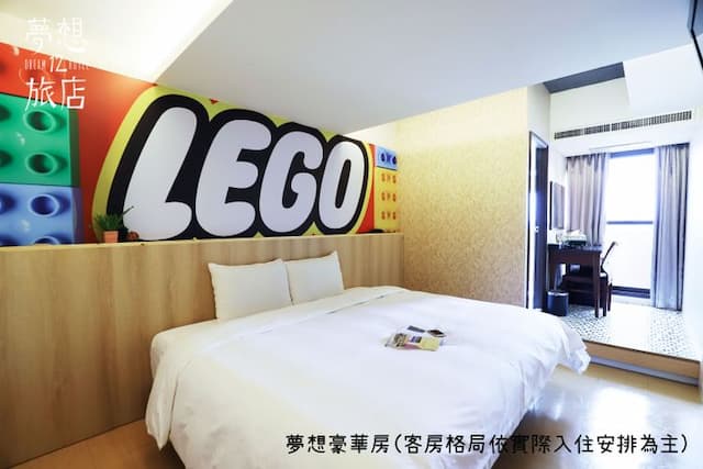 Dream 12 Hotel-Deluxe DoubleRoom with Balcony-7