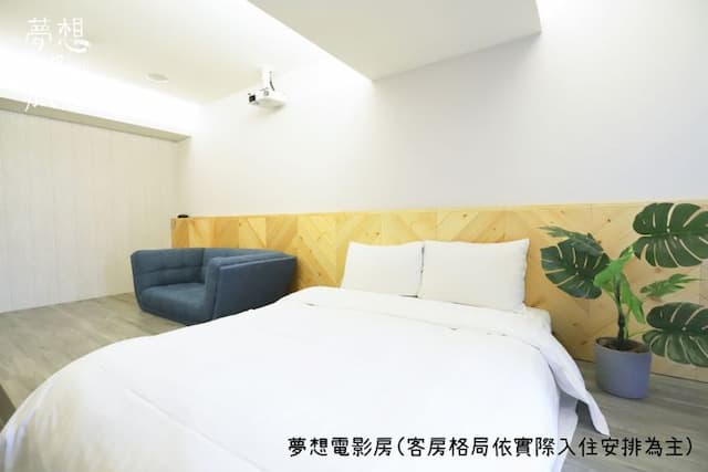Dream 12 Hotel-Movie Double Room with Balcony-3