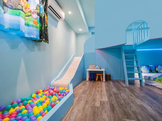 Lanyue Childlike Heart Family Homestay-Summer Memories Slide Quadruple Room-4