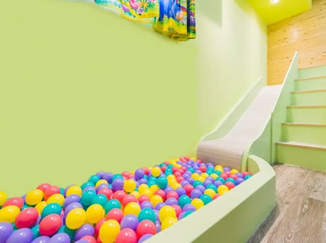 Lanyue Childlike Heart Family Homestay-Sweet Tree House Slide Quadruple Room-6