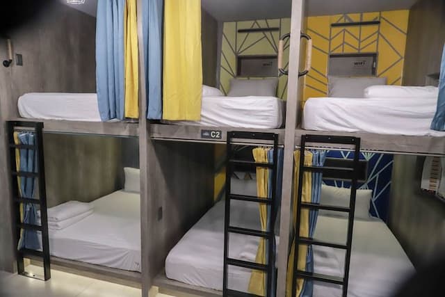 澎湖玩聚Biker背包民宿-藍色八人房 202 (單人床位)-1