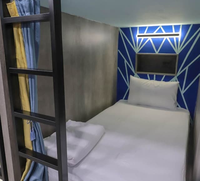 澎湖玩聚Biker背包民宿-藍色八人房 202 (單人床位)-5