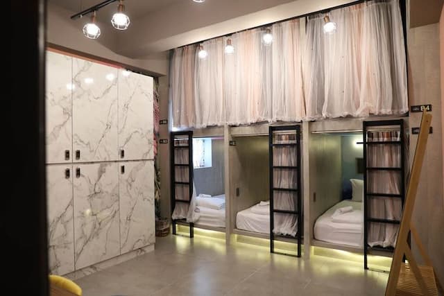 澎湖玩聚Biker背包民宿-粉紅六人女生專屬 201 (單人床位)-2