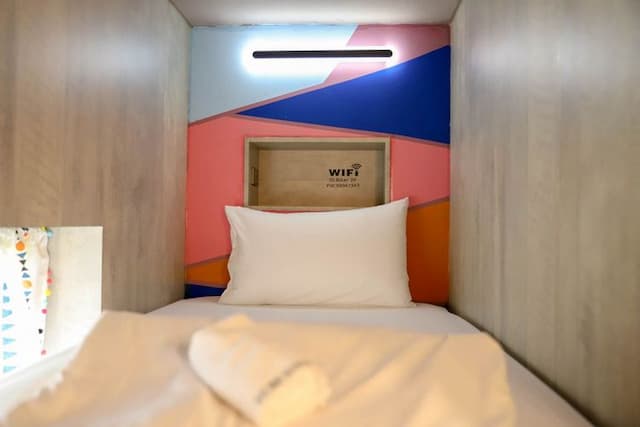 澎湖玩聚Biker背包民宿-粉紅六人女生專屬 201 (單人床位)-6