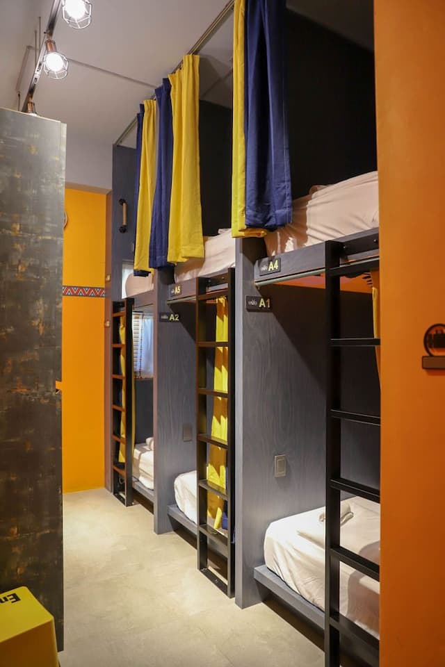 澎湖玩聚Biker背包民宿-橘色六人房 101 (單人床位)-1