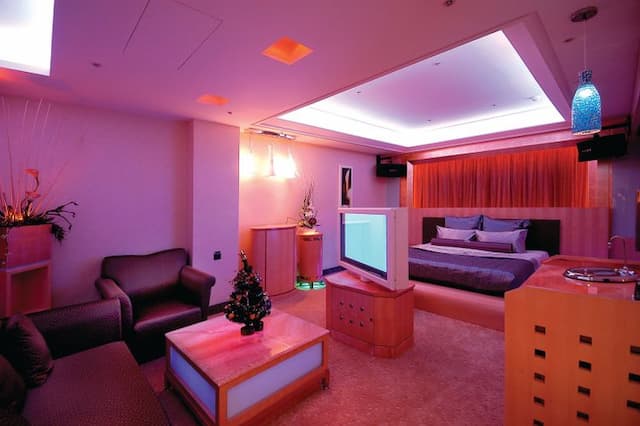 印石時尚旅館-水晶石套房-2