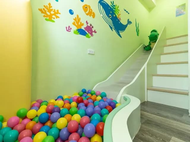 掬月童心親子民宿-快樂總動員溜滑梯房四人房 (不可加床)-5