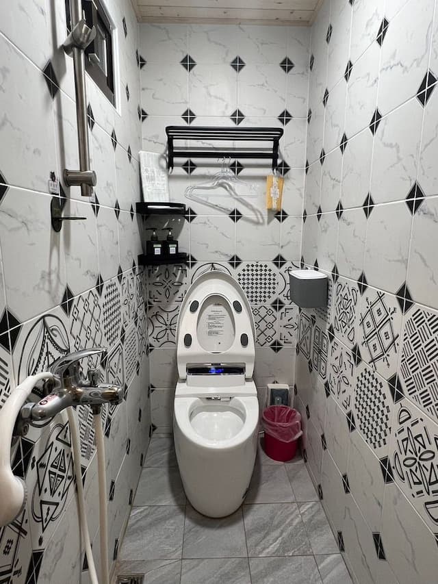 black kitten BNB-Green Space Cozy Double Room-7