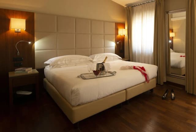 호텔 페니스 밀라노-슈피리어 더블룸-2