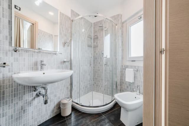 호텔 밀라노-슈피리어 싱글룸 (French Bed)-7