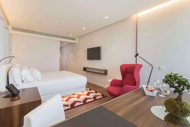 NH Collection Madrid Eurobuilding-尊荣客房, 露台 (View, Extra Bed 3 Adults)-8
