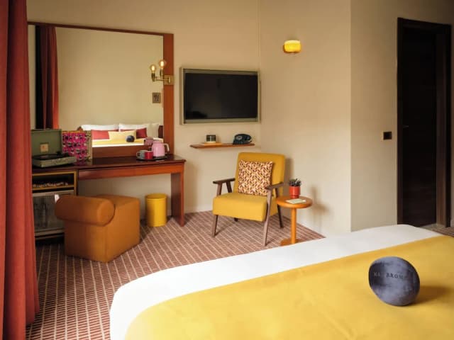 맥스 브라운 호텔 미소리, 서클 컬렉션의 일부-디럭스룸-8