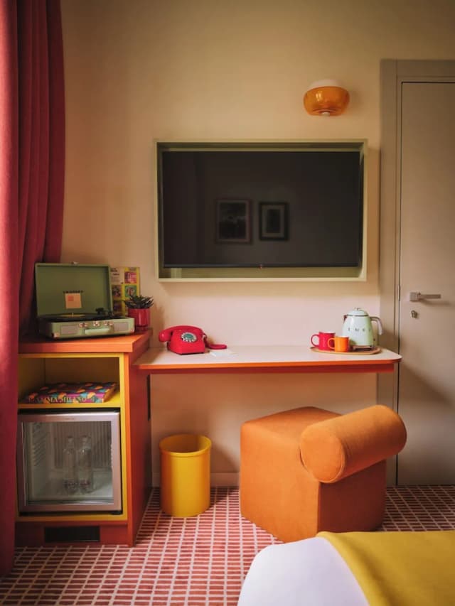 맥스 브라운 호텔 미소리, 서클 컬렉션의 일부-룸-6