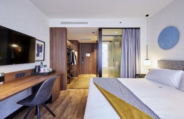 래디슨 블루 1882 호텔, 바르셀로나 사그라다 파밀리아-스탠다드룸 (Interior Facing)-2