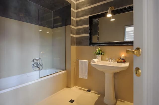 Lungarno Vespucci 50-Premium Double Room-6