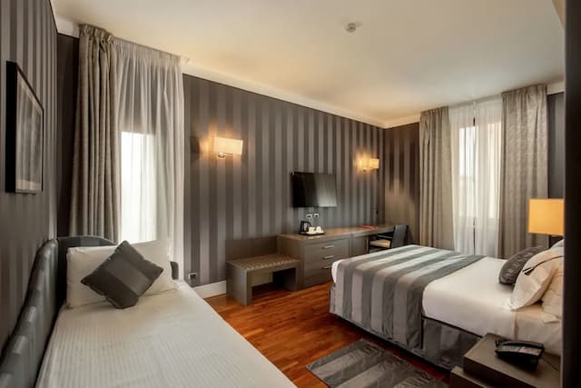 Monti Palace Hotel-Studio Suite, Terrace-8