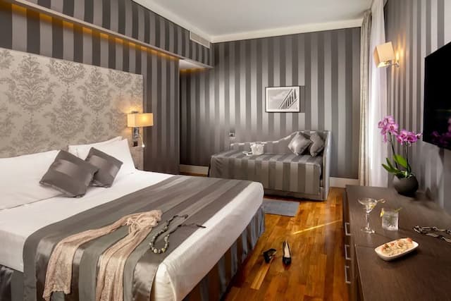 Monti Palace Hotel-Junior Studio Suite, Terrace-1