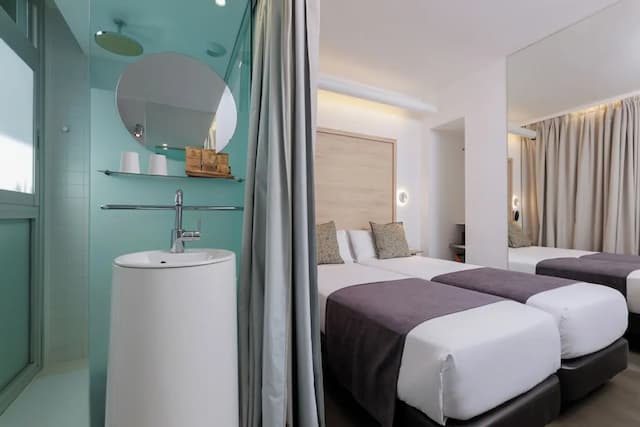 Casa Lit Barcelona-Interior Double room-8