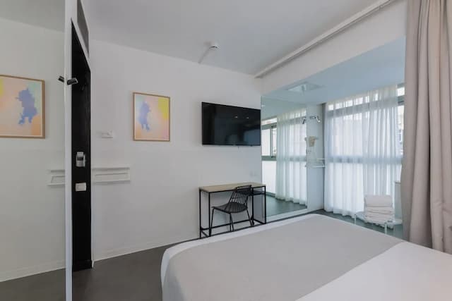Casa Lit Barcelona-Standard Double Room Single Use-4