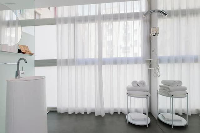 Casa Lit Barcelona-Standard Double Room Single Use-15