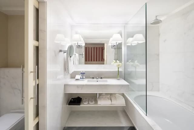 Majestic Hotel & Spa Barcelona-Deluxe Room-5