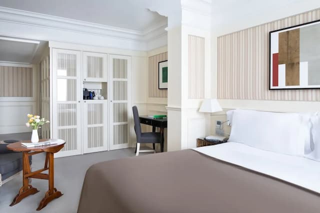 Majestic Hotel & Spa Barcelona-Deluxe Room-3