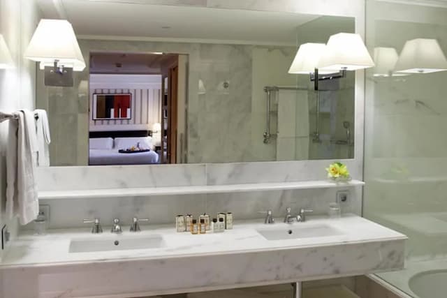 Majestic Hotel & Spa Barcelona-Suite-7