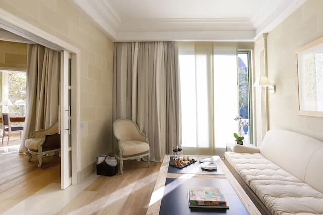Majestic Hotel & Spa Barcelona-Junior Suite Passeig de Gracia-3