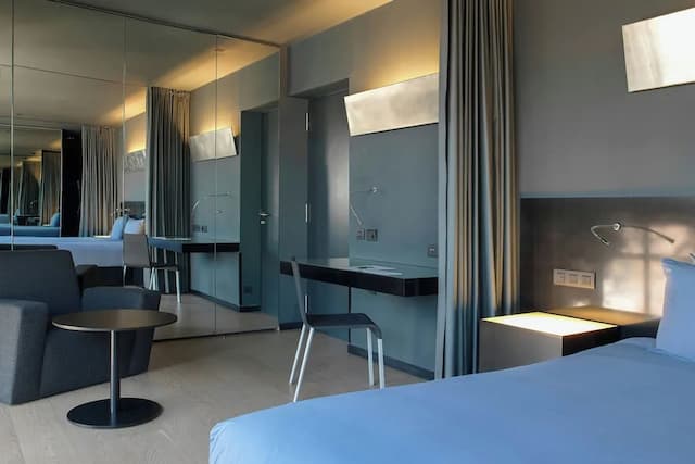 Renaissance Barcelona Fira Hotel-小型套房, 2 张单人床 (City View)-7