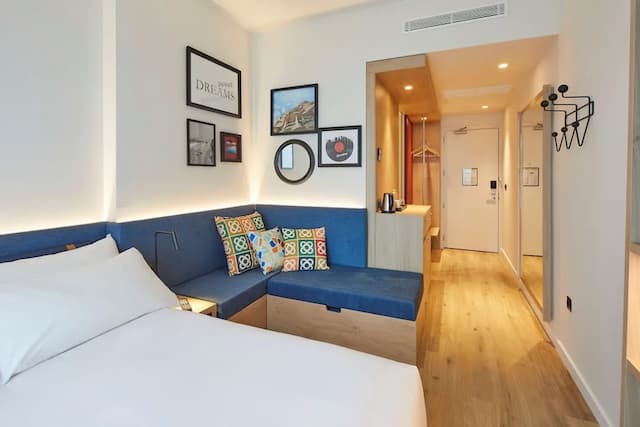 ハンプトン バイ ヒルトン バルセロナ フィラ グラン ヴィア-Standard Room, 1 Queen Bed with Sofa-1