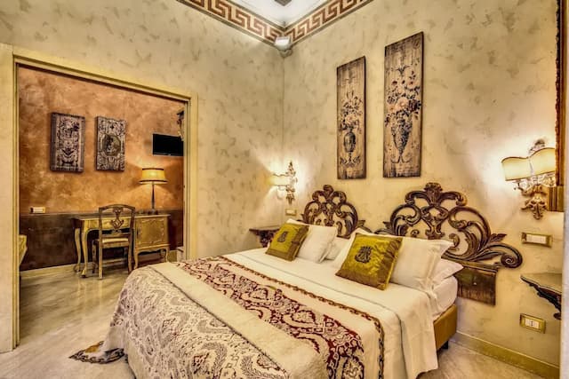 ROMANICO PALACE LUXURY HOTEL & SPA-Classic Triple Room-3
