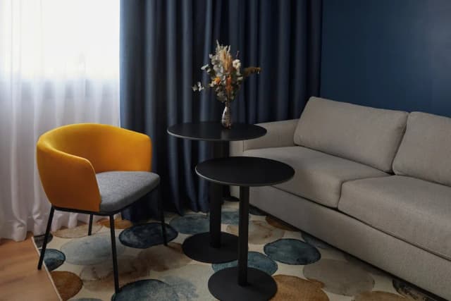 Crowne Plaza Madrid - Centre Retiro an IHG Hotel-普通套房, 1 張特大雙人床及 1 張梳化床-10