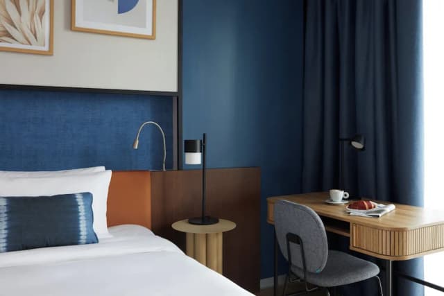 Crowne Plaza Madrid - Centre Retiro an IHG Hotel-普通套房, 1 張特大雙人床及 1 張梳化床-12