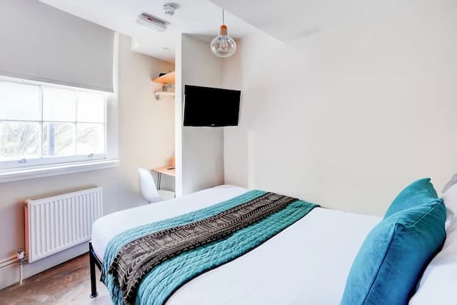 Peckham Room Hotel by Belvilla-华丽三人房, 多张床-3