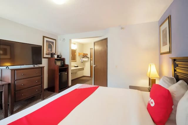 OYO 타운하우스 휴스턴 에어포트 노스-룸, 킹사이즈침대 1개, 금연 (Accessible)-6