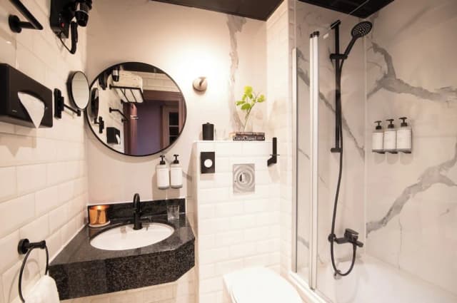 Jan Luyken Amsterdam-Room, 1 Double Bed (Small)-4