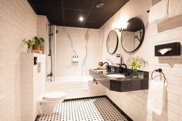 Jan Luyken Amsterdam-Room, 1 Double Bed (Medium)-4