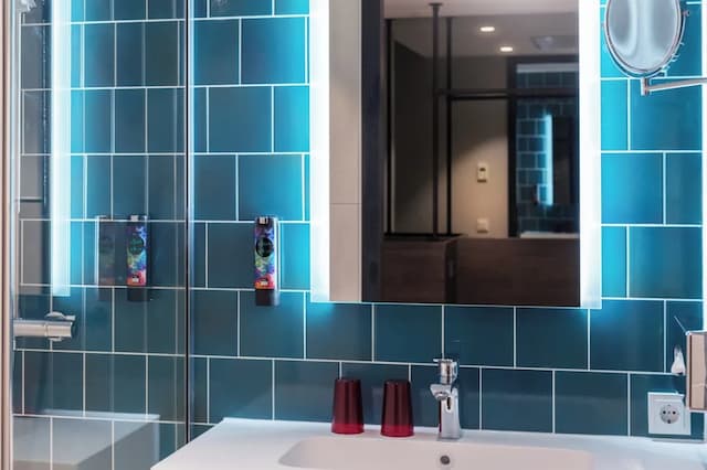 ホリデイ イン - ザ ニウ、フェンダー アムステルダム by IHG-プレミアム ルーム クイーンベッド 1 台ソファーベッド付き (Up to 3 Adults)-9