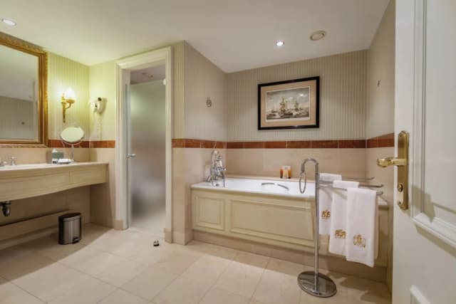 인터컨티넨탈 암스텔 암스테르담 바이 IHG-클래식룸-18