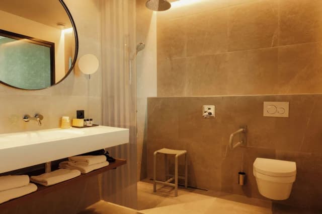 Van der Valk Hotel Amsterdam Zuidas-Comfort Room, 2 Twin Beds, Mobility Accessible-6