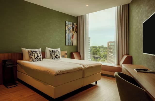 Van der Valk Hotel Amsterdam Zuidas-Comfort Room, 2 Twin Beds, Mobility Accessible-1